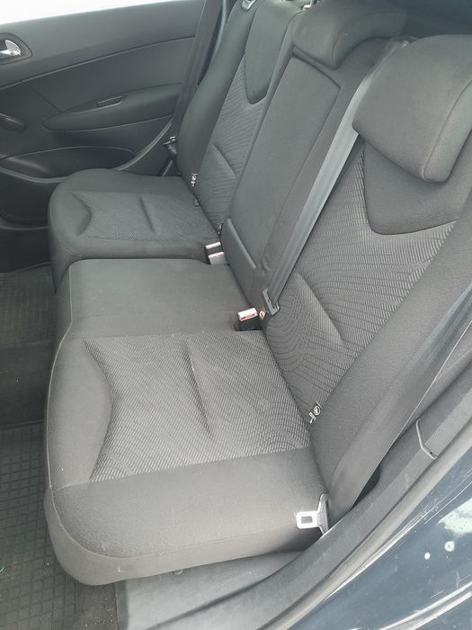 Peugeot 308 SW fotele komplet z boczkami stan bdb wysyłka
