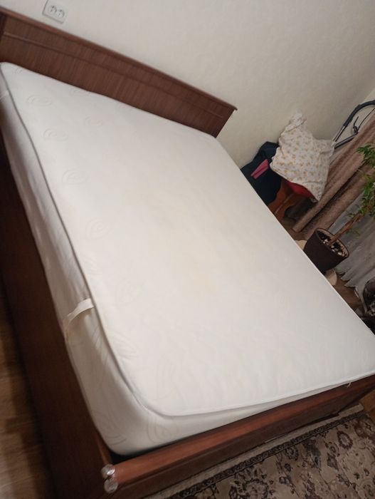 Продам матрас 160х200