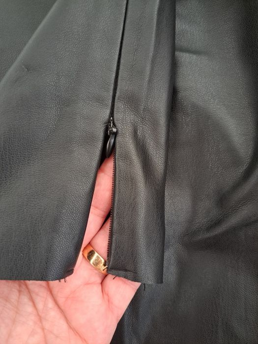 Calças de napa Zara pretas