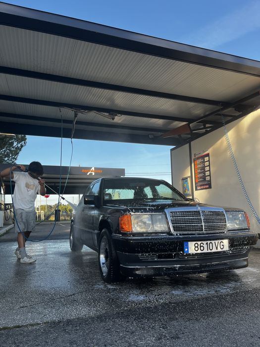 Mercedes 190D 2.0