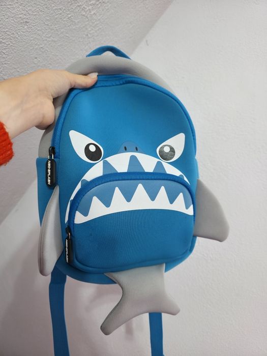 Niebieski Dziecięcy plecak rekin baby shark plecak 3D dla dziecka