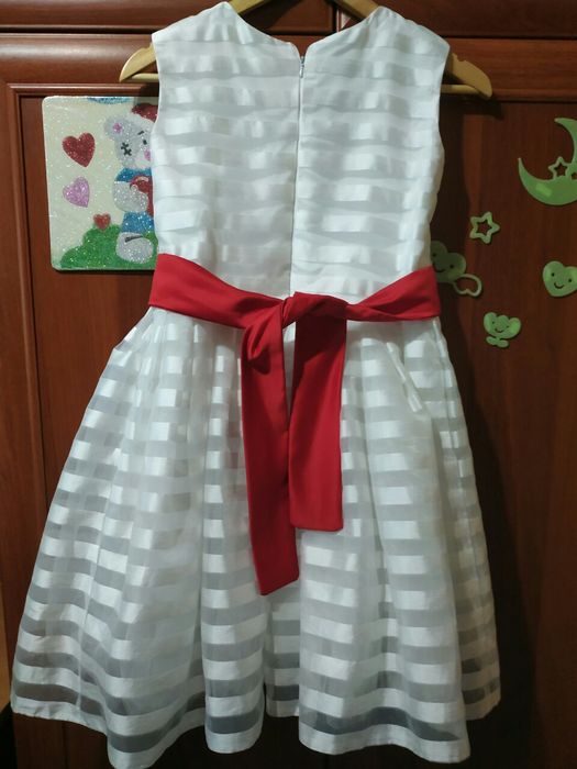 Нарядное платье  летнее