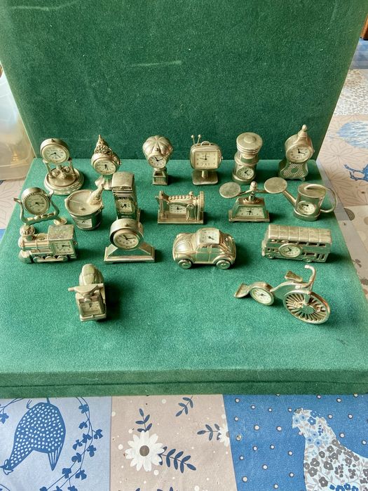 Conjunto de Relógios Miniaturas de Colecção