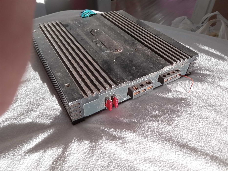 Сабвуфер Kenwood 1200w