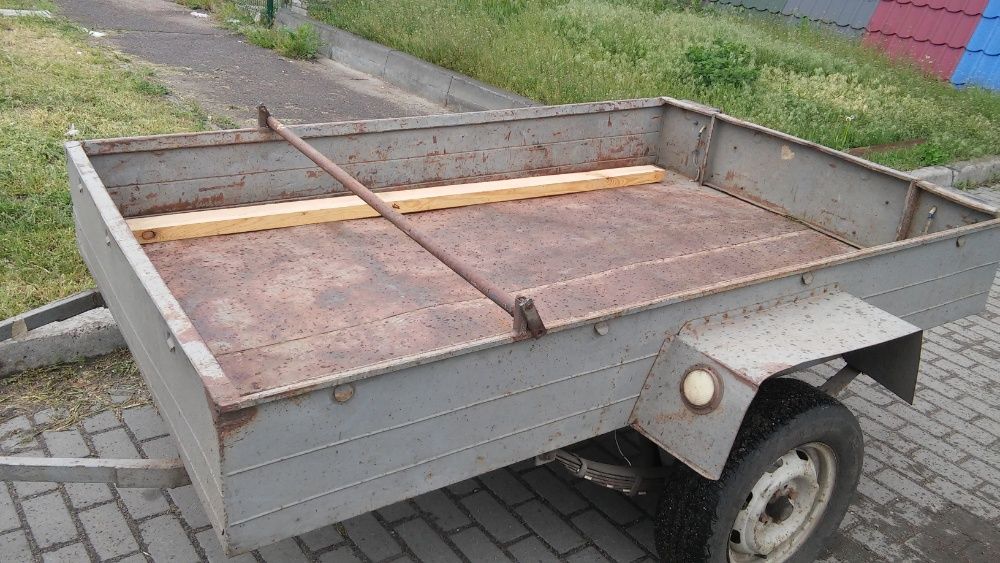 причіп для легкового авто