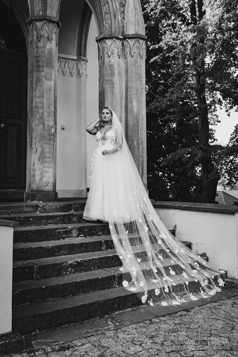 Suknia ślubna kwiaty 3D