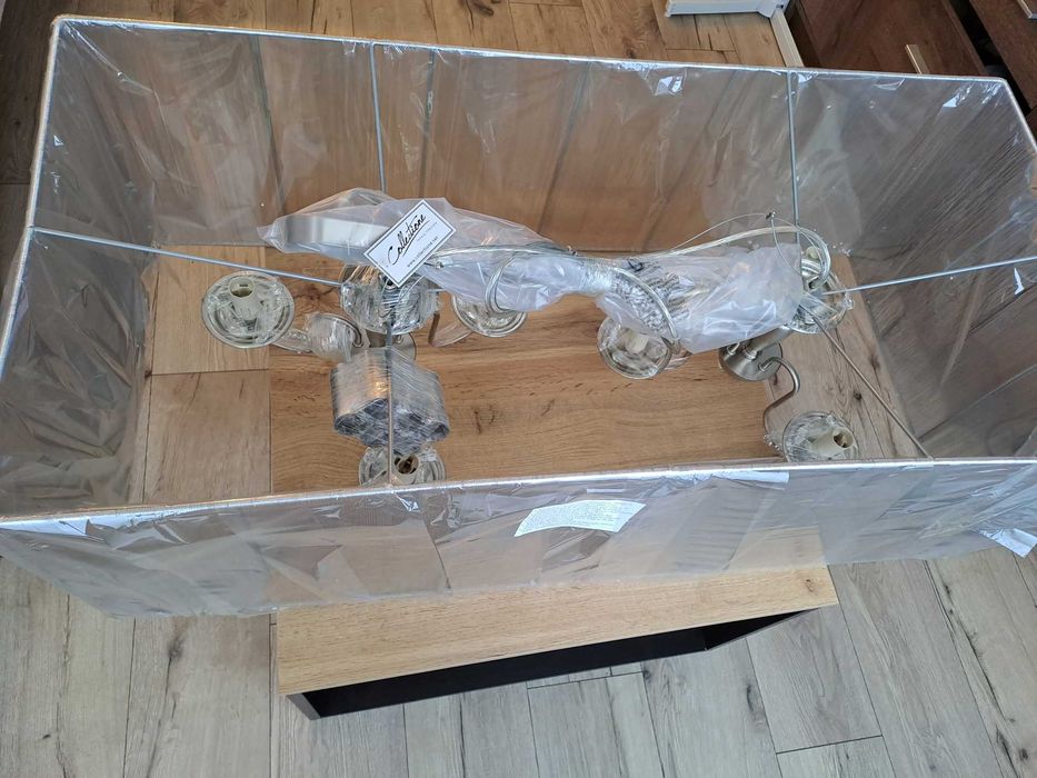 NOWY przepiekny zyrandol