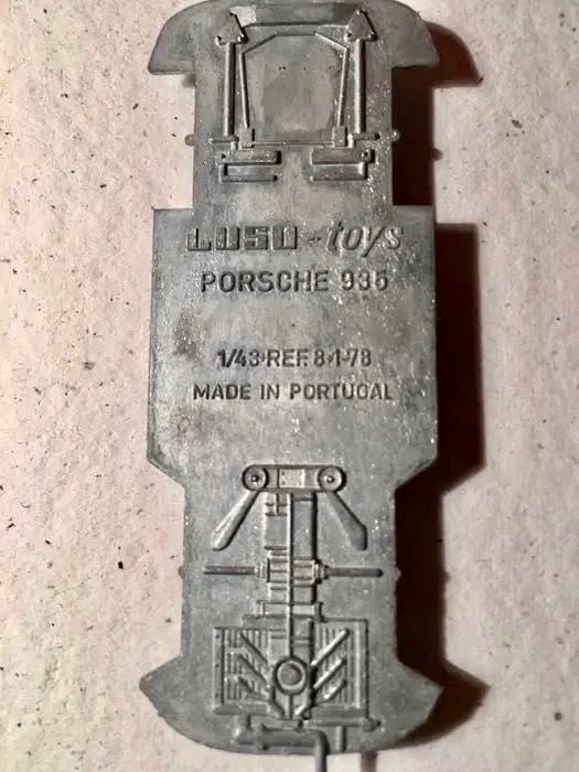 PORSCHE 935 MARTINI - Luso toys kit series - escala 1/43