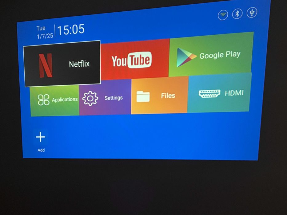 Projetor novo com comando