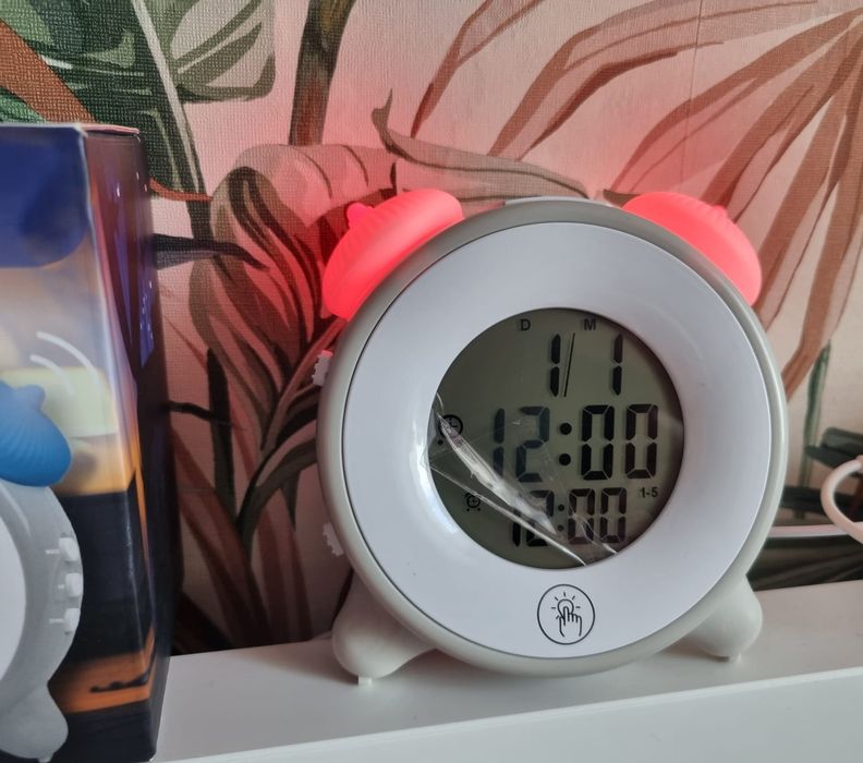 Cyfrowy budzik z podświetleniem led Setty