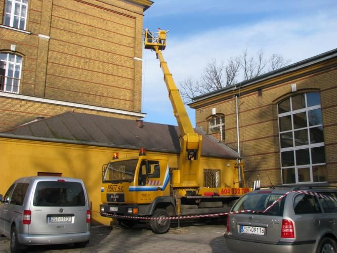 Czyszczenie Rynien i dachów - Natychmiastowa realizacja