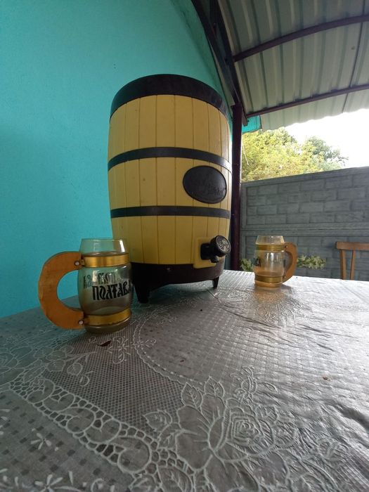 Продам туристический термос-бочонок на 10 литров