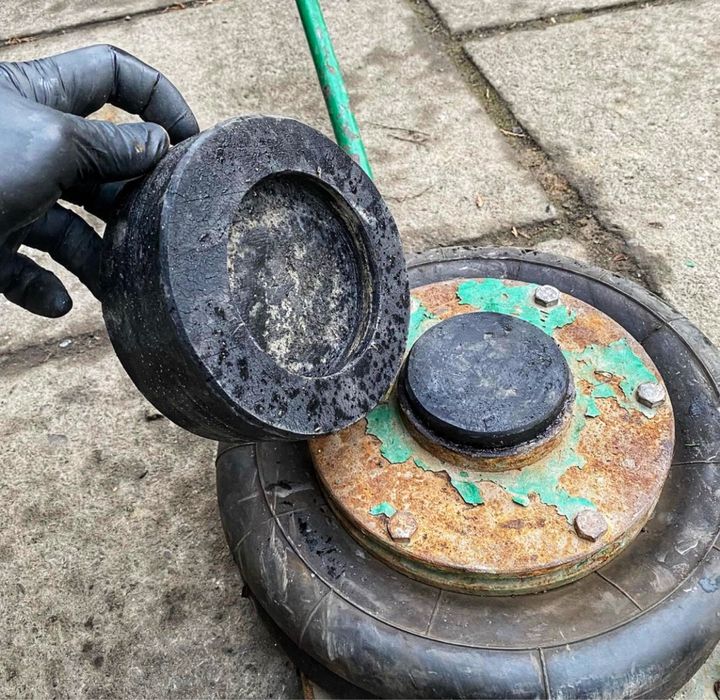 Гумові накладки для шиномонтажних станцій, підйомників та домкратів