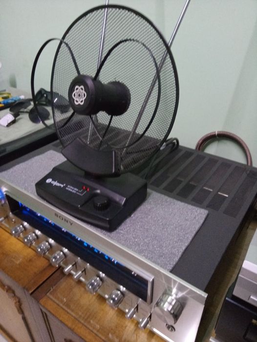 Sprzedam w stanie idealnym Amplituner SONY STR 7055 .