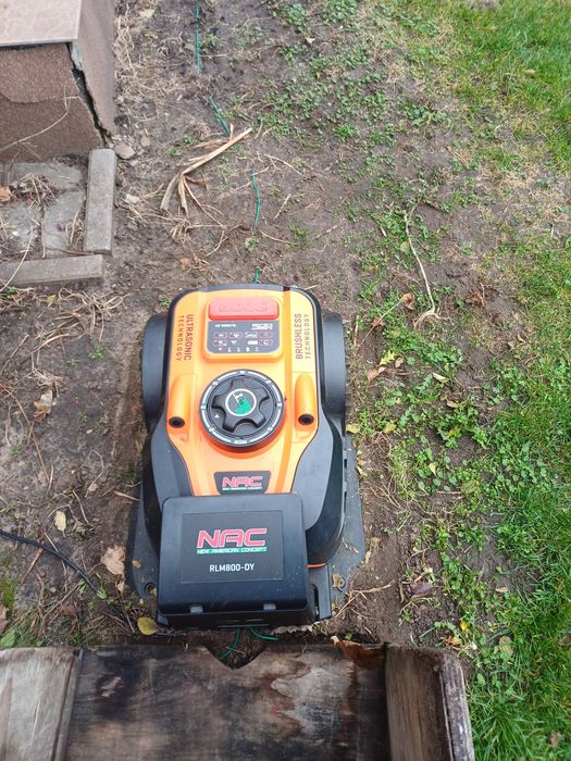 Robot koszący NAC  RLM 800 DY