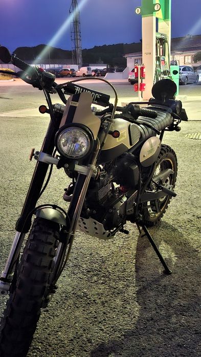 Bullit 125 herói Desert