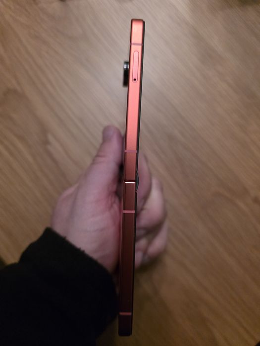Samsung Z Flip7 512GB como Novo