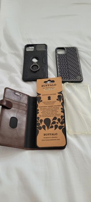 Iphone 11 ProMax futerał i  3 etui