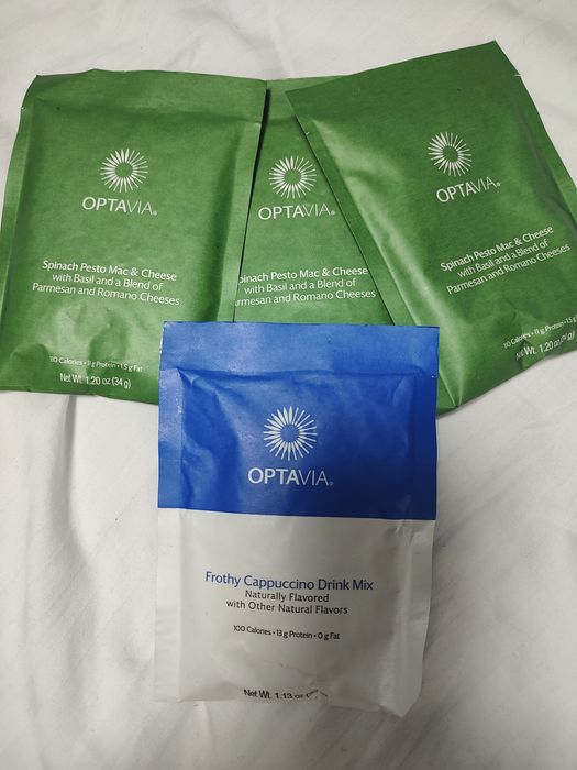 Макароны со шпинатом с базиликом и сьмесью сыров пармезан и  романо