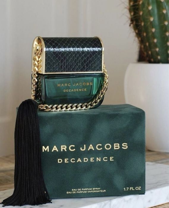 Парфумована вода Decadence Marc Jacobs 100мл.