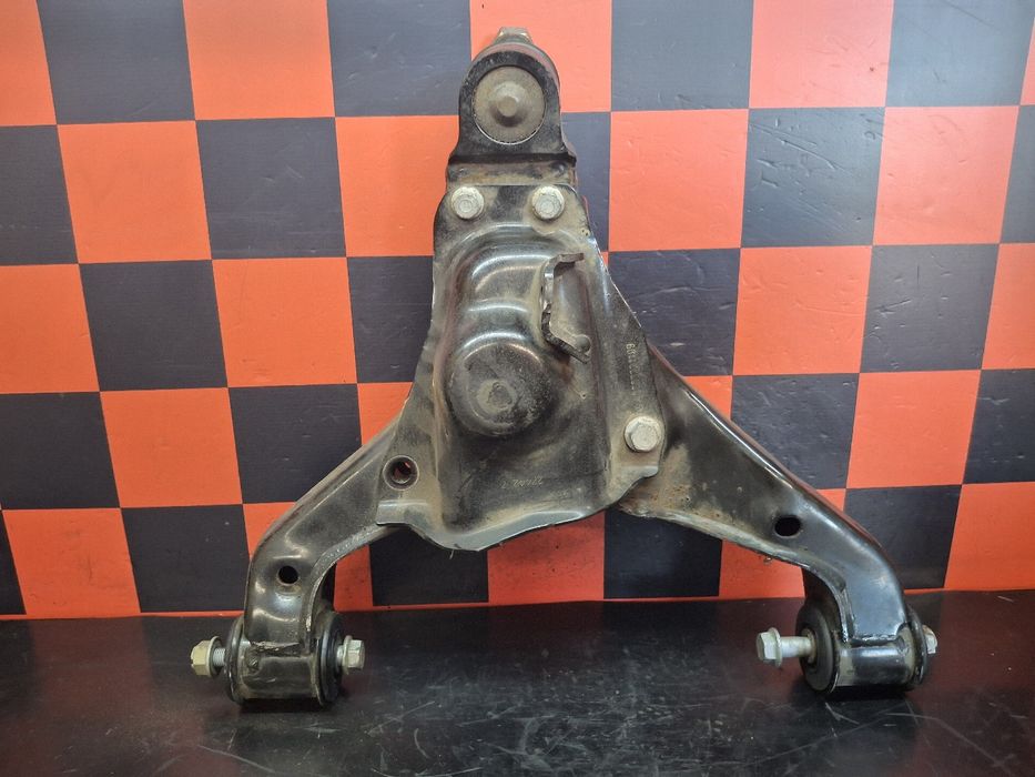 Braço de suspensão frente esquerdo VOLKSWAGEN Crafter (2E)