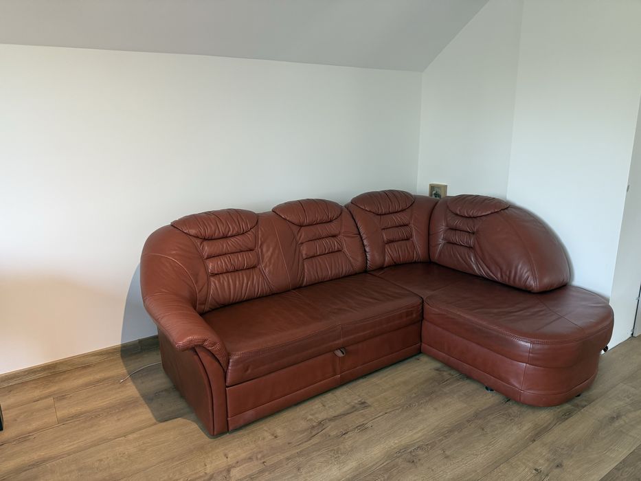 Narożnik skorzany z funkcja spania i schowkiem KLER