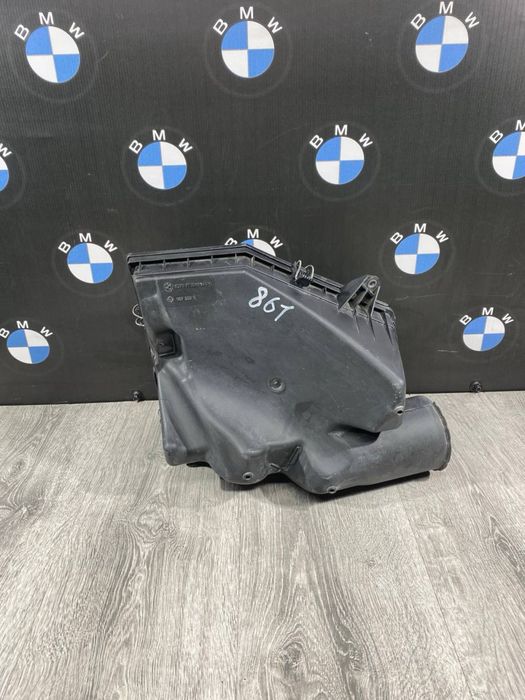Корпус повітряного фільтра BMW E61 Код:1496