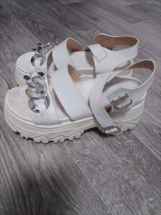 Продам или обменяю,басоножки .