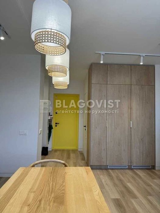 ЖК Варшавський Мікрорайон!2К/69м2 відмінний ремонт тепла зручна