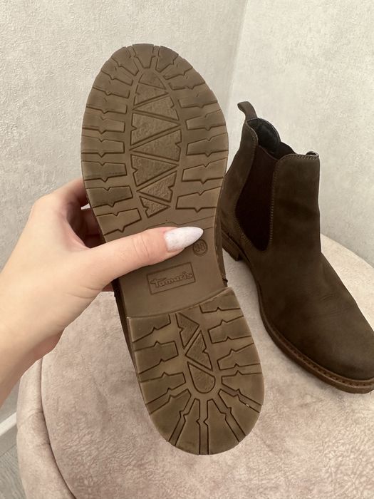 Жіночі черевики челсі Tamaris 38р
