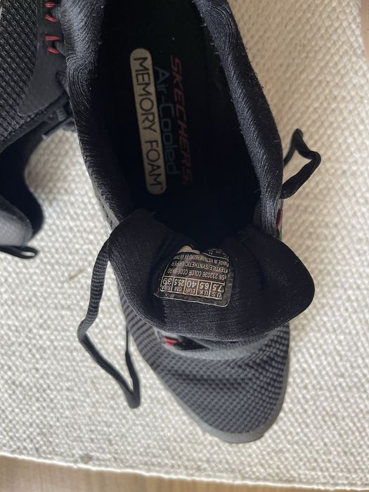 Tenis Skechers  tam 40