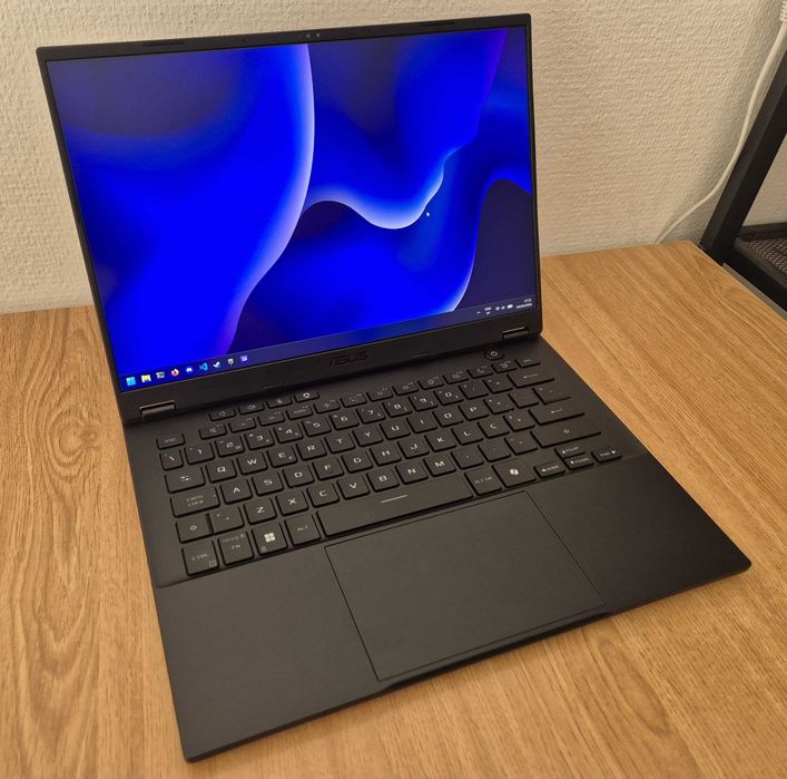 Asus TUF A14 - Ryzen AI 9 HX 370 - RTX 4060 - 32GB RAM - 1TB | Oportunidade!