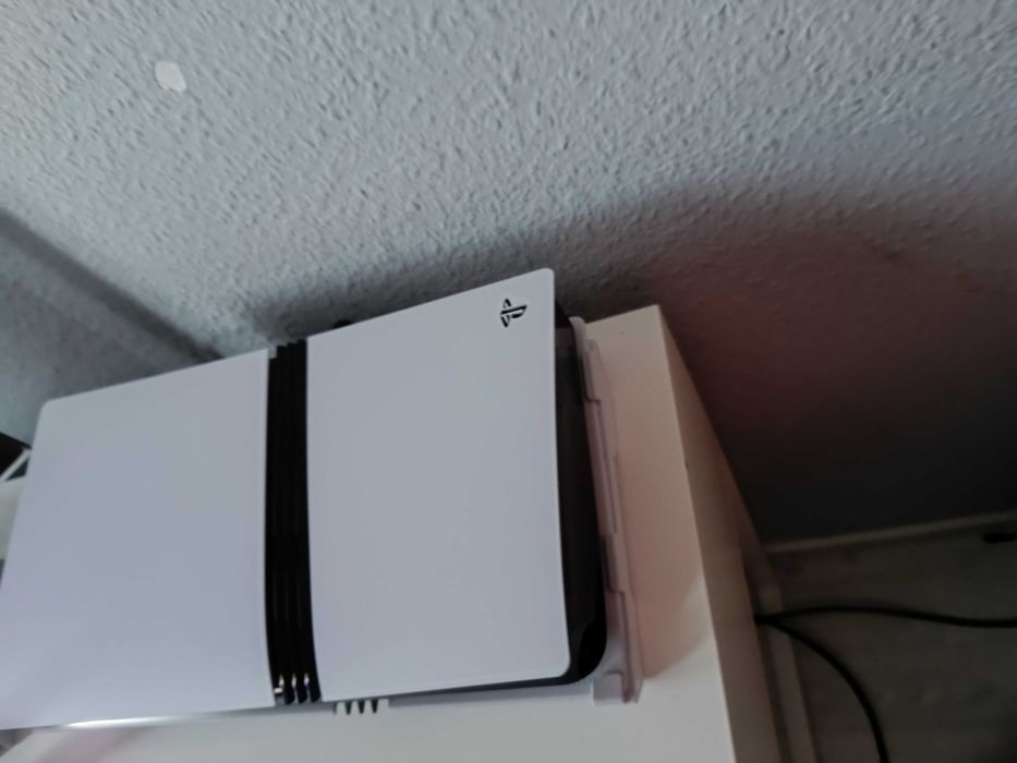 PS5 pro sprzedam 2tb