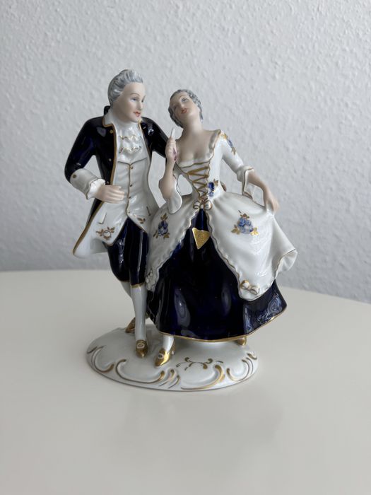 Figurka Royal Dux dworska para w tańcu