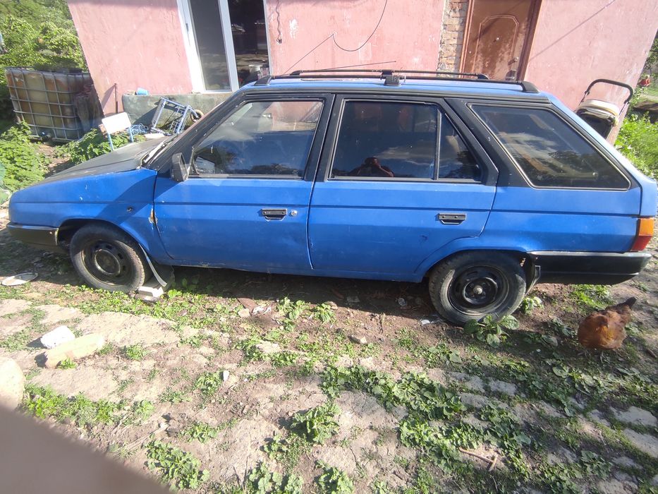 Продам  Шкоду форман