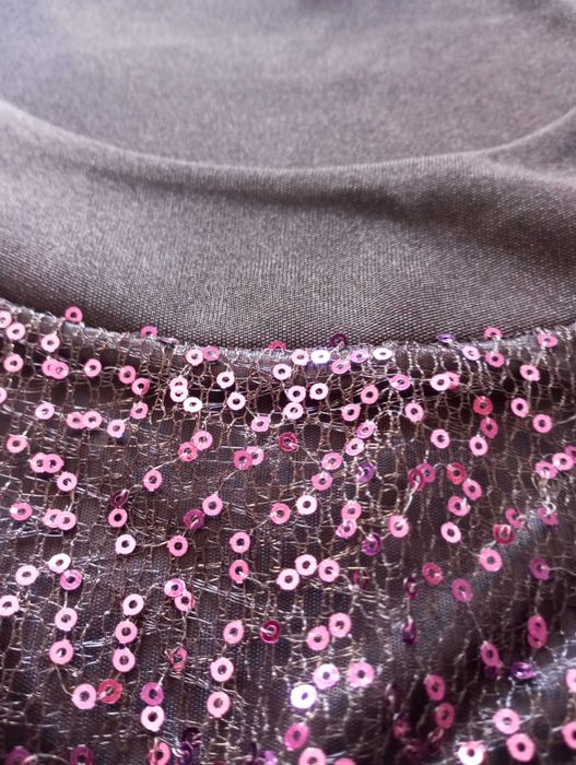 Blusas; leggings e echarpe