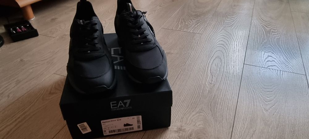 Sprzedam męskie nowe buty armaniego nr 44 Arma