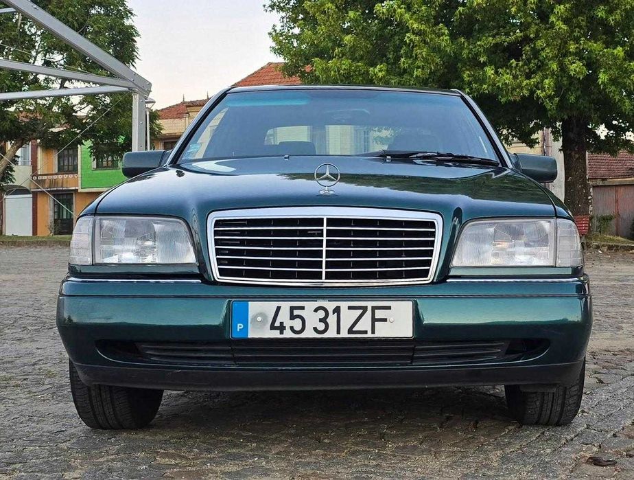 Mercedes-Benz C220 Diesel *Novo Preço*