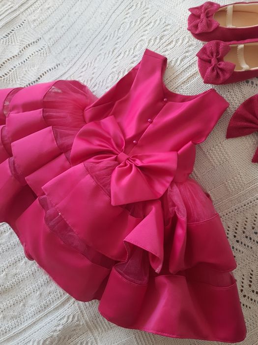 Сукня для свята. 1 рік. Колір  фуксія.