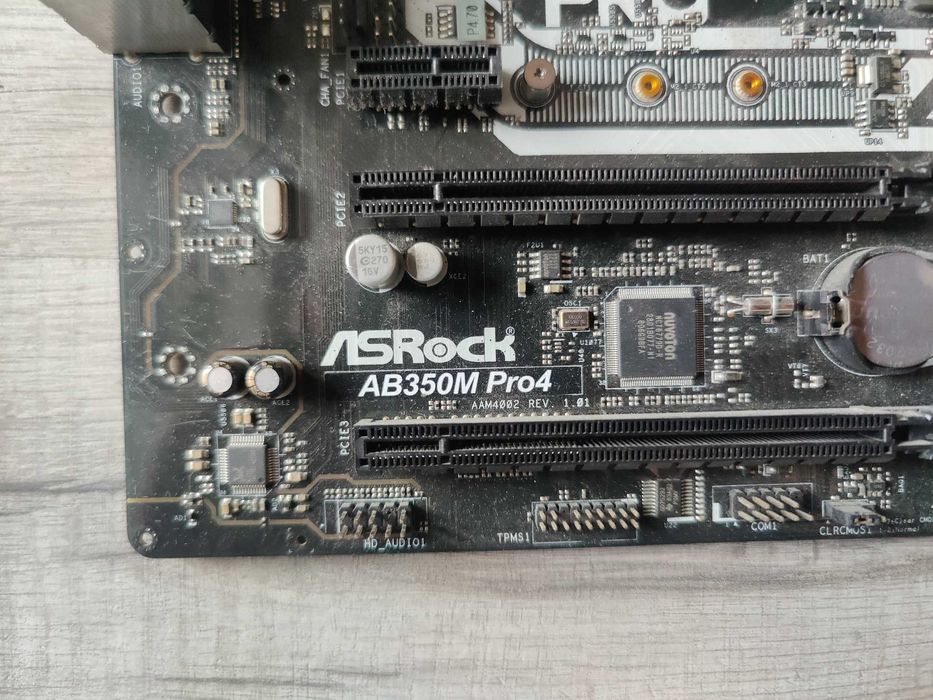 Материнська плата ASRock AB350M Pro4 (sAM4, AMD B350, PCI-Ex16) ryzen