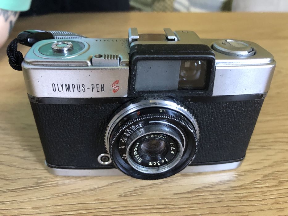 Плівковий фотоапарат Olympus Pen S