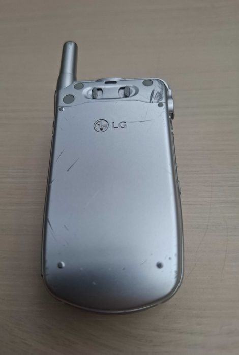 Telefon LG U8120