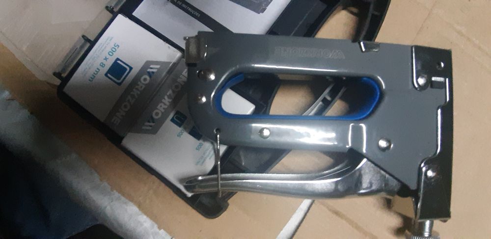 Agrafador manual novo a estrear