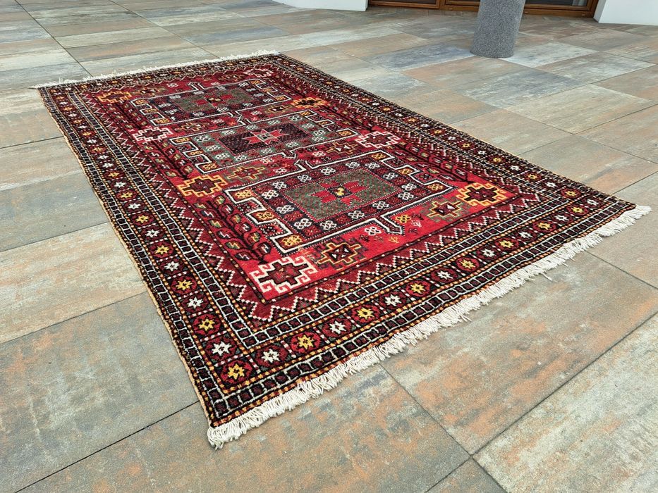 Duży dywan perski 190×306 cm – ręcznie tkany, klasyczny wzór geometryczny
