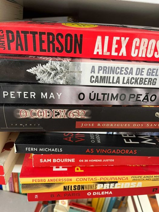 Livros até 9€: Dan Brown, young adult, Chagas Freitas, Diogo Faro...