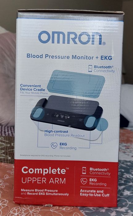 Тонометр OMRON BP7900 + EKG кардіограф