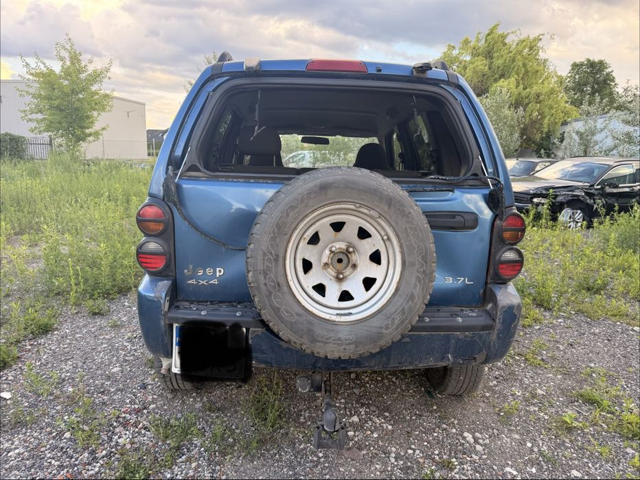 Jeep liberty, 3.7 z gazem, 2005rok