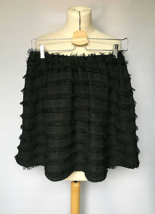 Spódniczka Czarna H&M Rozkloszowana M Włochata