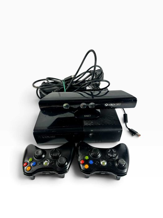 Konsola Xbox 360 E 1538 500gb 2x pad, kinect