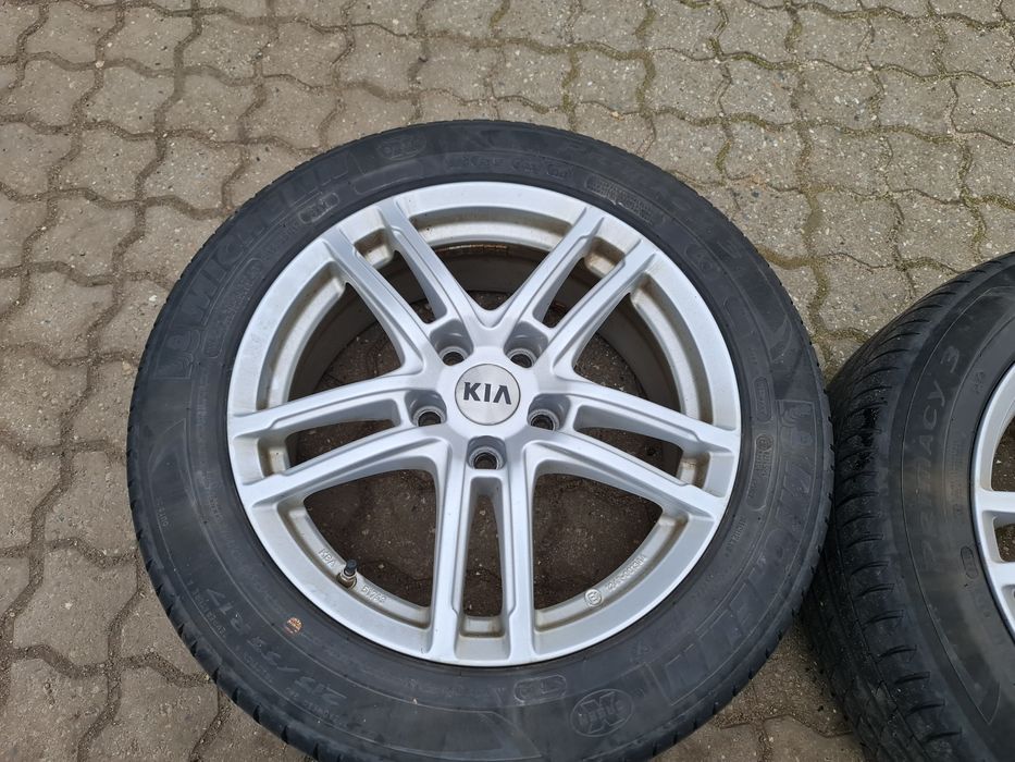 Колеса, диски Kia R17 літня резина 215/55r17 tpms